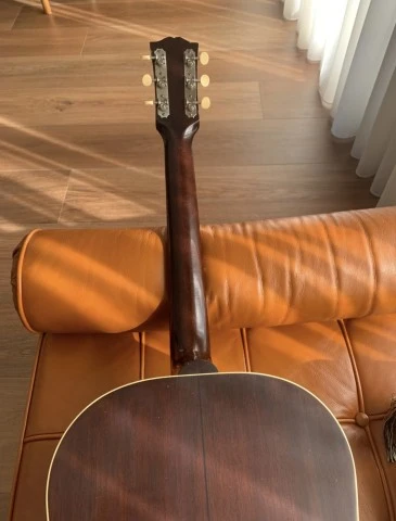 Gibson j45 Murphy Lab light aged 