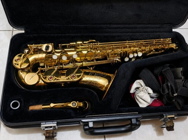 Yamaha YAS-475 Alto Saxophone + Vandoren A25