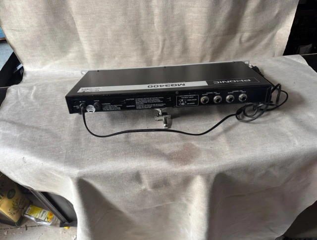 Phonic MQ3400 – Dual Channel 15-Band Graphic Equalizer 