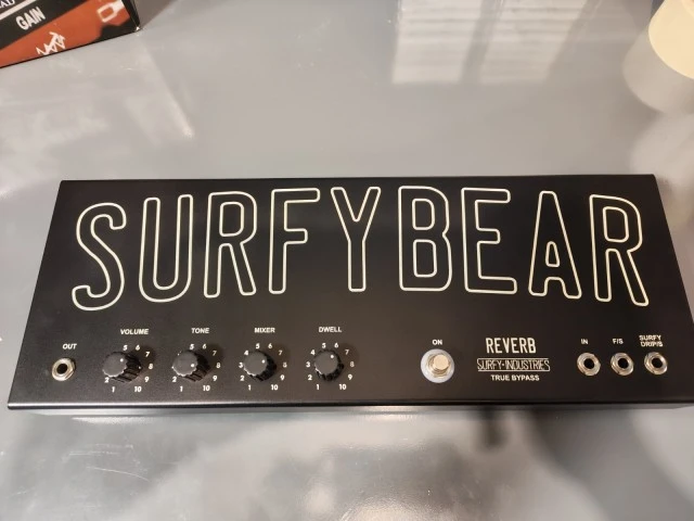 Surfy Industries Surfybear Metal Reverb 2.1 BK