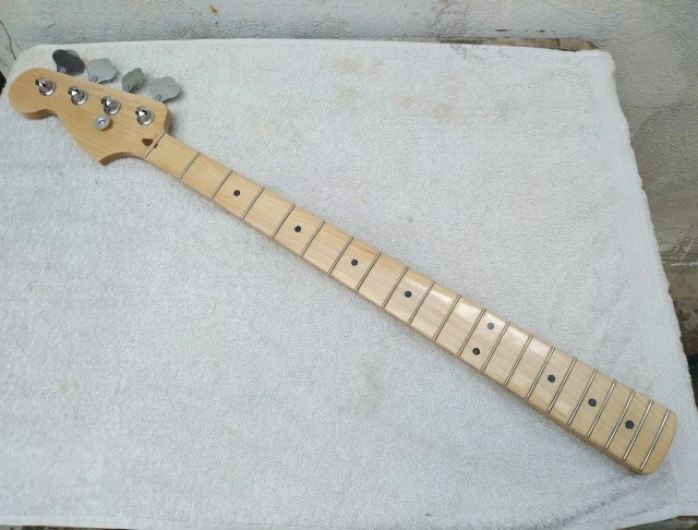 All Parts Jazz Bass neck - LEFT.
