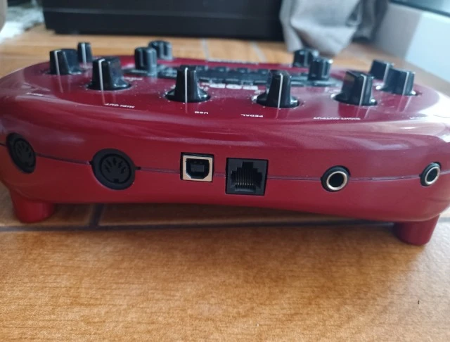 Line 6 POD XT Multi-Effect &amp; Amp Modeler