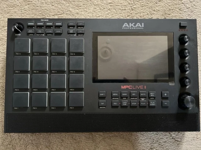 MPC LIVE II + Decksaver + Magma τσάντα