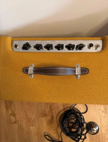 Fender blues junior 