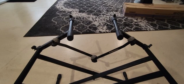QUIKLOK KEYBORD STAND + PROEL EL -450