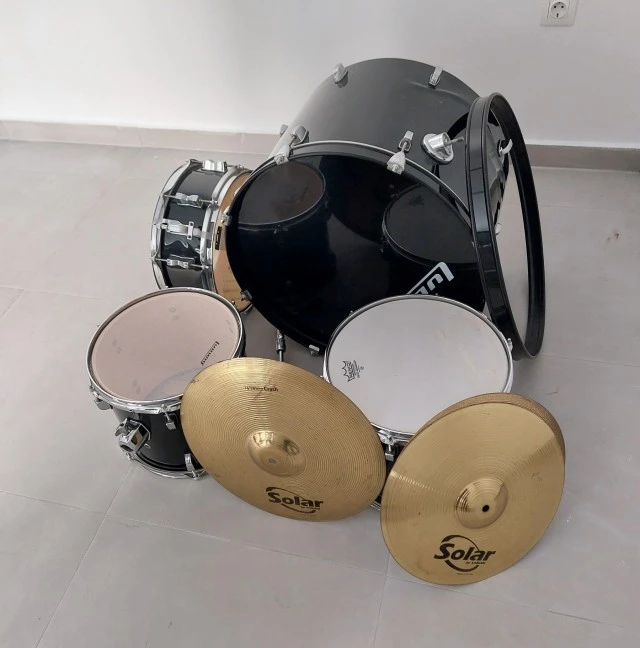 LUDWIG DRUM SET + SABIAN / TURKEY CYMBALS