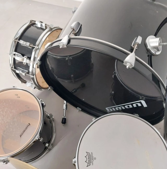 LUDWIG DRUM SET + SABIAN / TURKEY CYMBALS