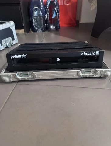 Truetone 1 spot pro cs 12.. pedal train classic jr