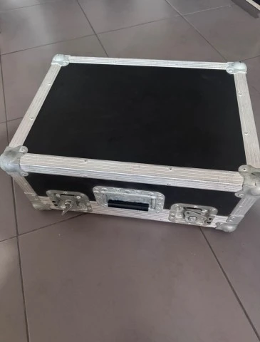 Truetone 1 spot pro cs 12.. pedal train classic jr