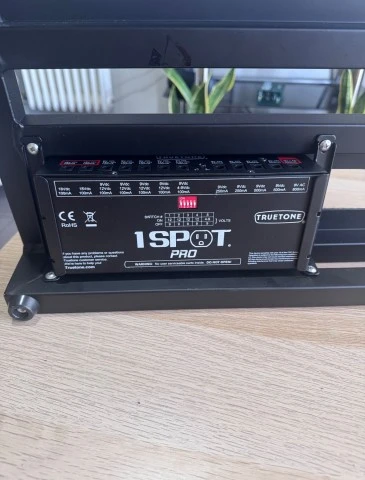 Truetone 1 spot pro cs 12.. pedal train classic jr