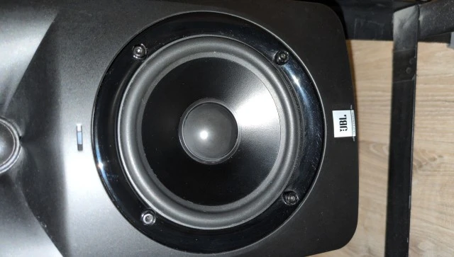 JBL LSR305 Αυτοενισχυόμενα Studio Monitors
