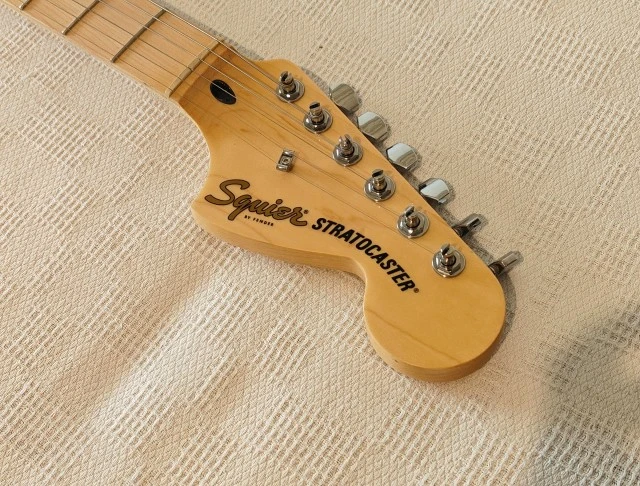 Squier By Fender Stratocaster 2021
