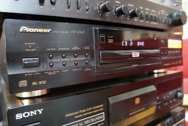 Pioneer DV-636D DVD &amp; CD player (2000)