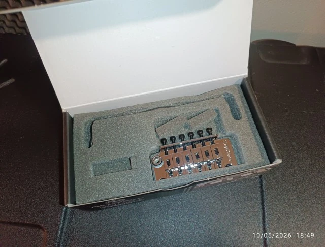 Floyd Rose non fine tuner 
