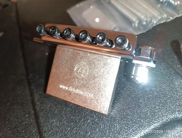 Floyd Rose non fine tuner 