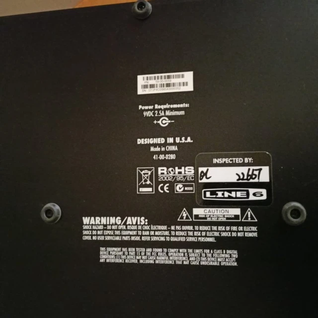 Πωλείται Line 6 ψηφιακή πεταλιέρα, καινούργια 