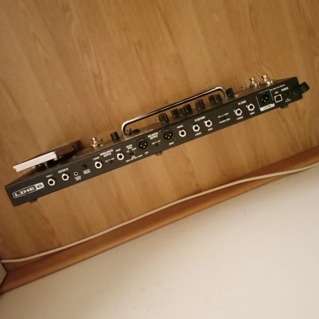 Πωλείται Line 6 ψηφιακή πεταλιέρα, καινούργια 