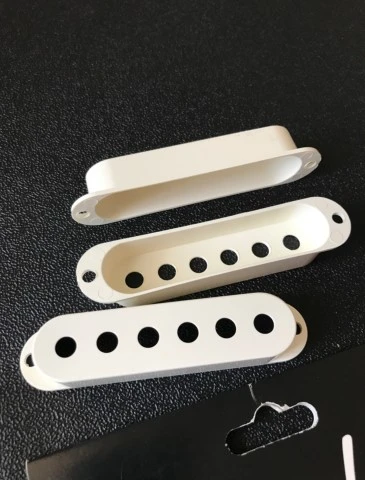 Parts (knobs pickup covers screws παξιμάδια nut) fender