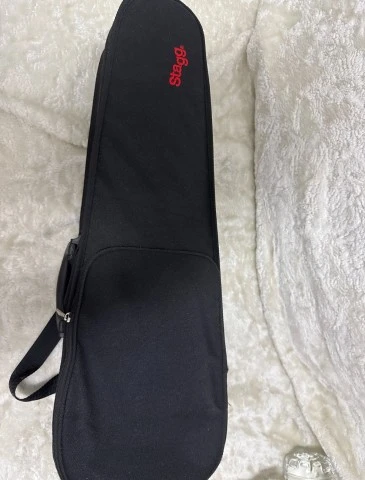 1/2 violin in perfect condition 