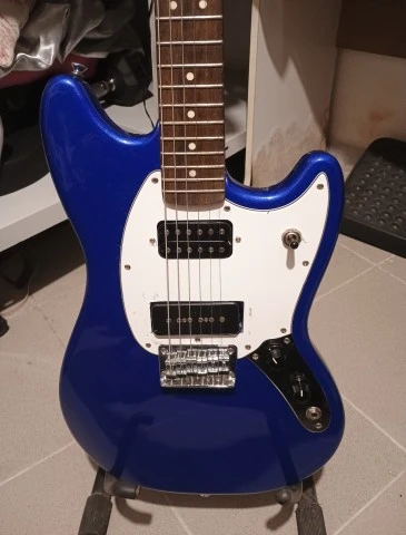 Squier Mustang + θήκη