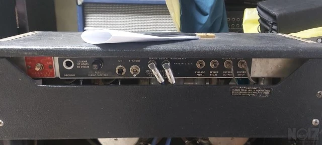 SRV tone ! 1974 Fender silverface Super 