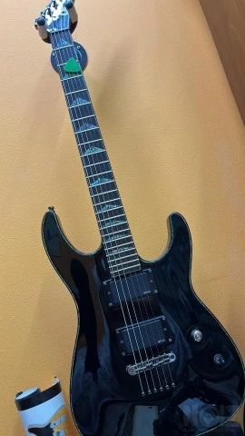 Charvel Desolation Soloist DX1