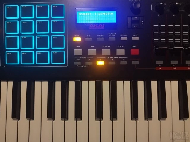 Akai Midi Keyboard MPK-249