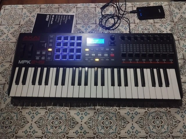 Akai Midi Keyboard MPK-249