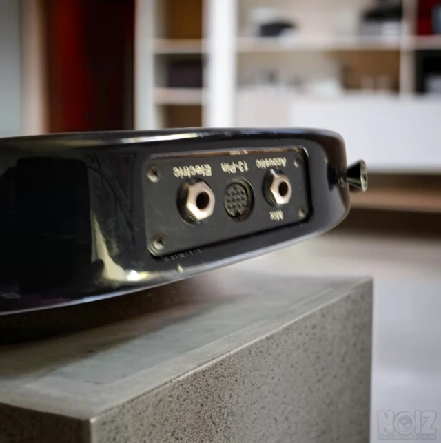 GODIN XTSA ELECTRIC MIDI PIEZO