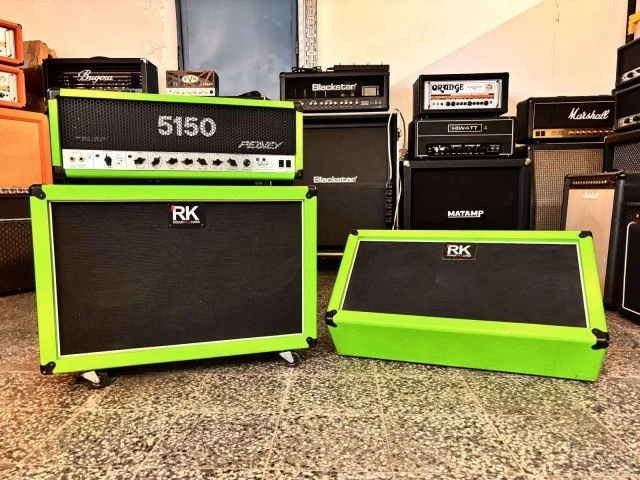 Peavey 5150 USA + 2 x 2x12 Roadkill custom built in UK cabinets