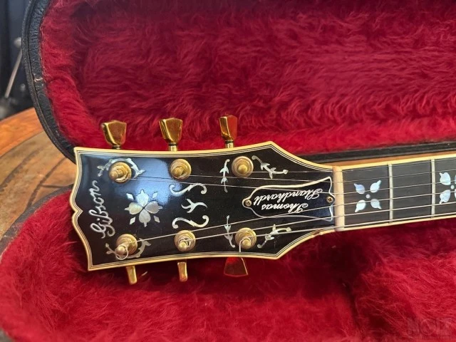 GIBSON LES PAUL ARTISAN 1976