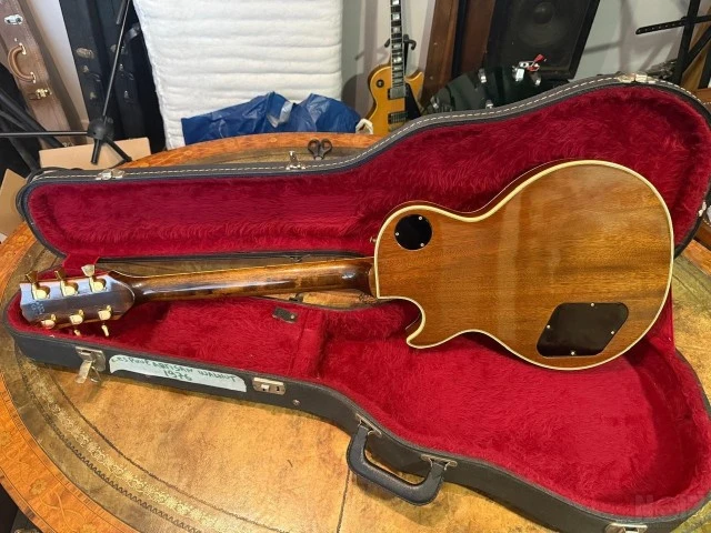 GIBSON LES PAUL ARTISAN 1976