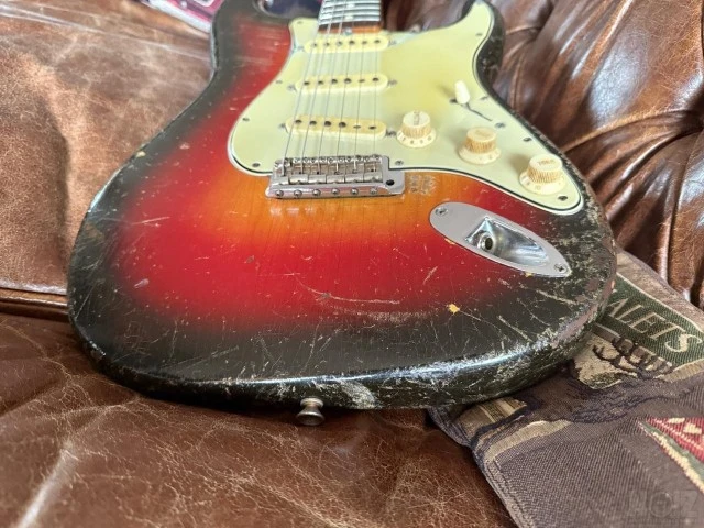 FENDER STRATOCASTER 1963
