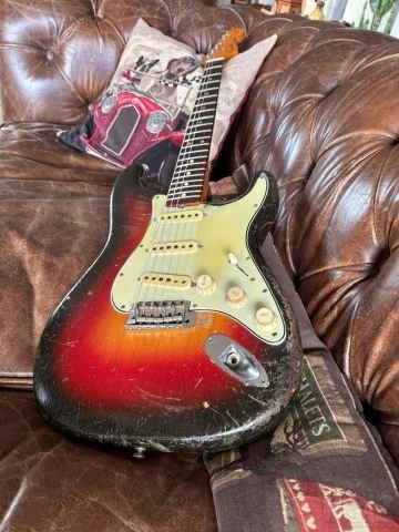 FENDER STRATOCASTER 1963