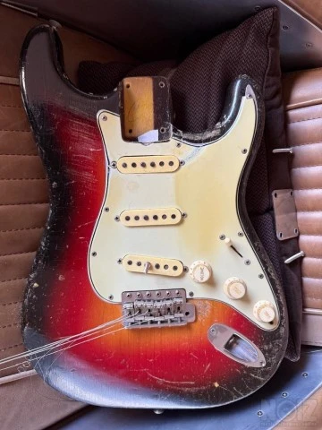 FENDER STRATOCASTER 1963