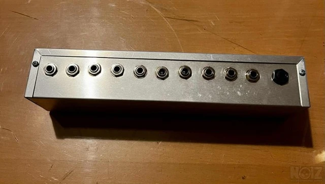 Programmable 4 Looper with Amp Channel s