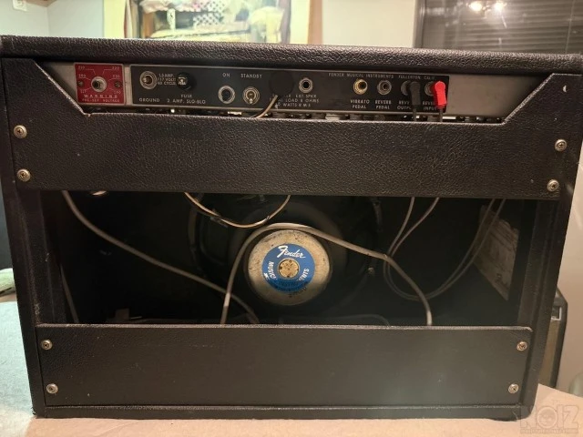 FENDER DELUXE 1975