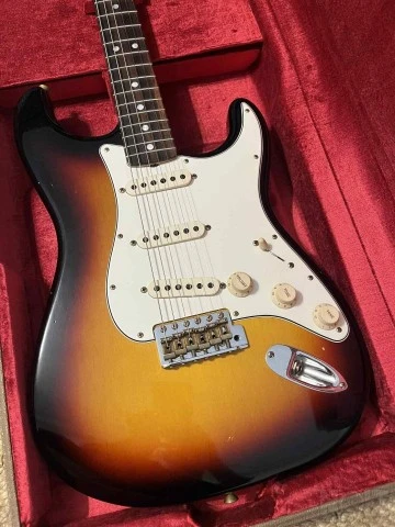 Fender Custom Shop '65 Stratocaster Jour