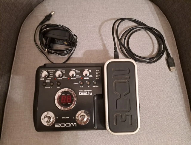 zoom g2.1u Guitar Effects Pedal