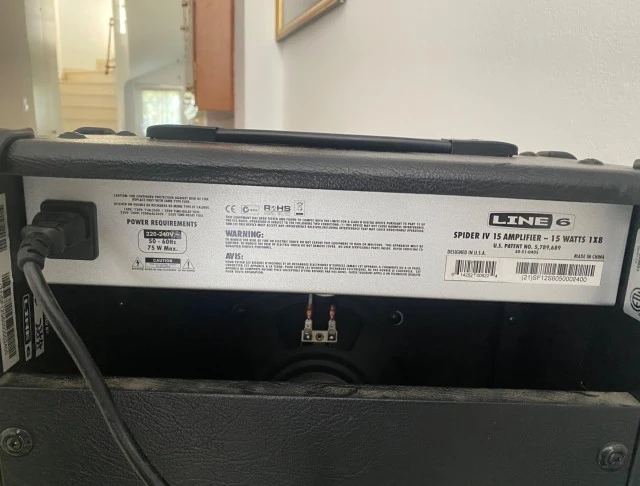 Line 6 Spider IV 15