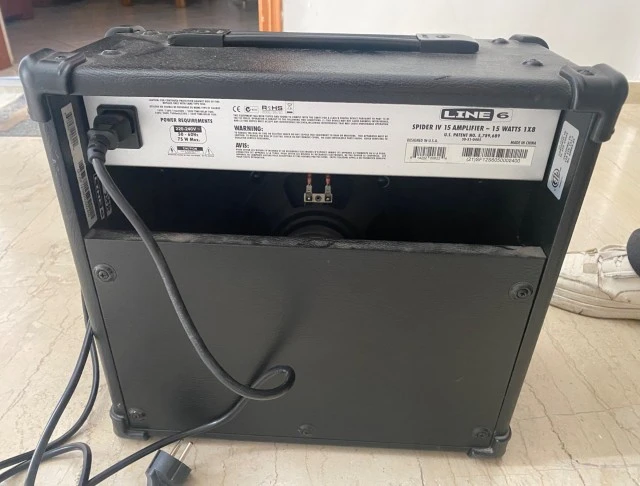 Line 6 Spider IV 15