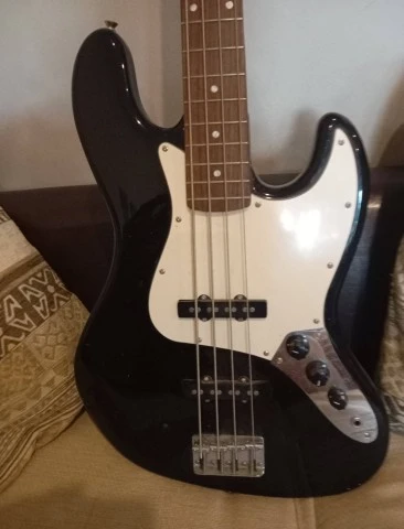 squier jazz base affinity 2011