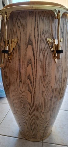 Πωλείται congas lp