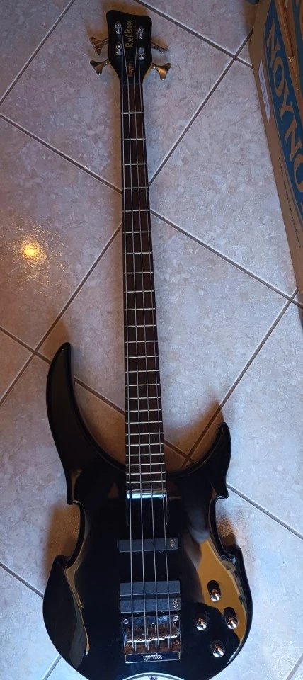 Warwick Rockbass Vampyre 4