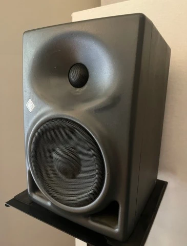 Πωλείται ζευγαρι ηχείων Neumann KH 120A