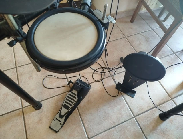 ALESIS DM8 AΝΤΑΛΛΑΓΗ