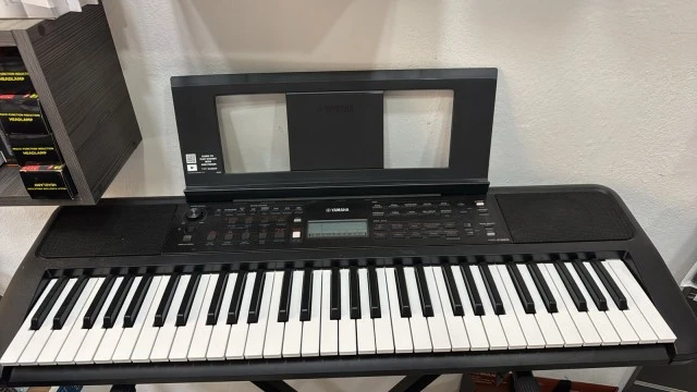 YAMAHA PSR-E383 Αρμόνιο/Keyboard ΔΩΡΟ ΒΑΣΗ & ΑΚΟΥΣΤ