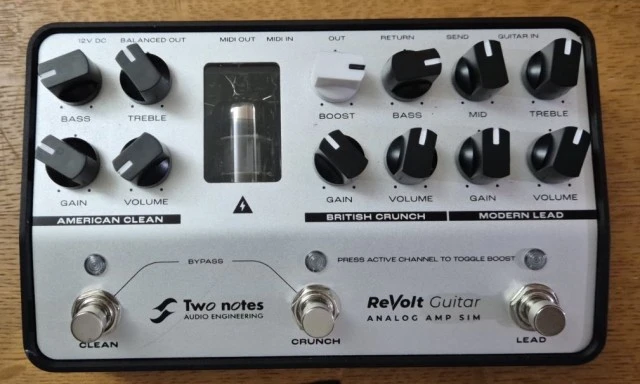 Ανταλλαγή two notes revolt guitar preamp