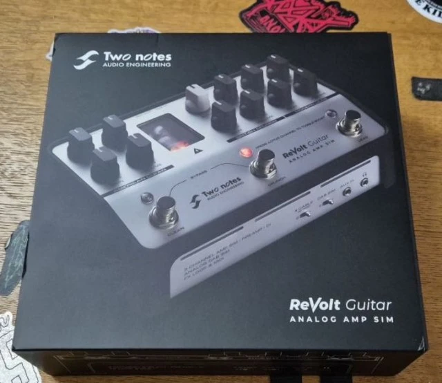 Ανταλλαγή two notes revolt guitar preamp
