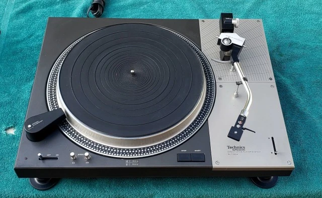 ΠΙΚΑΠ   TECHNICS   SL - 1100